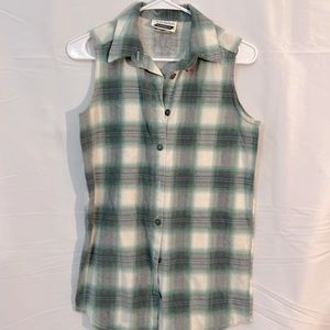 #2076 a gold, green and cream top size small business casual NWOT